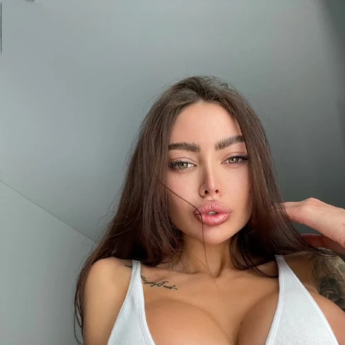 Alena Omovych