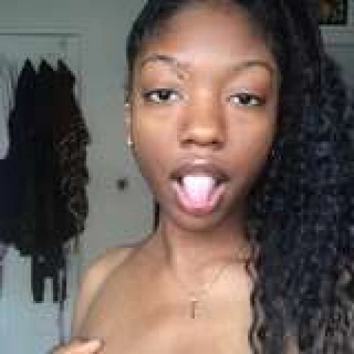lovelylashe