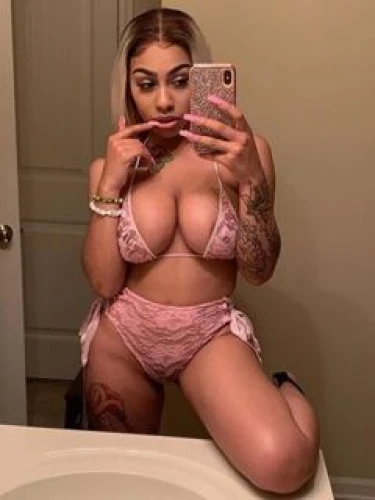 Ayonna Renee