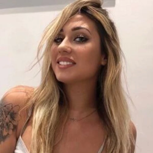 Saray Robles